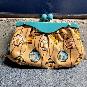 Fossil "KEY PER FRM CLUTCH KHAKI MULTI" Kisslock Bird cage Clutch, SL2768289 NWT